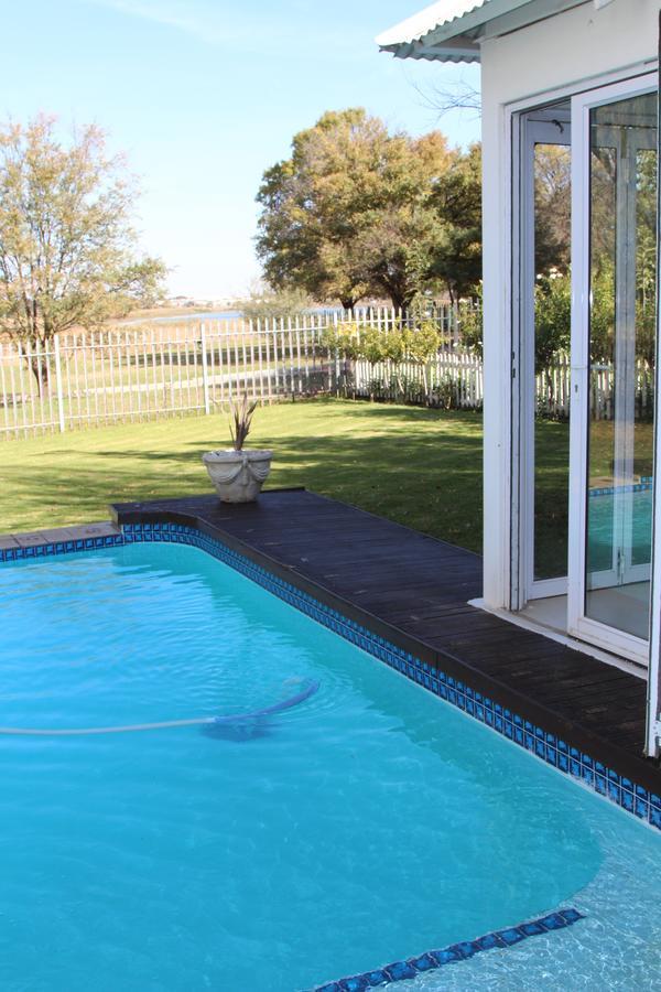 Indigo Moon Guesthouse Lichtenburg Exterior foto